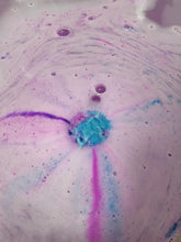 Load image into Gallery viewer, Smiley