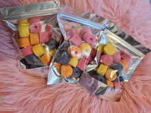 Load image into Gallery viewer, Bath Confetti Donuts
